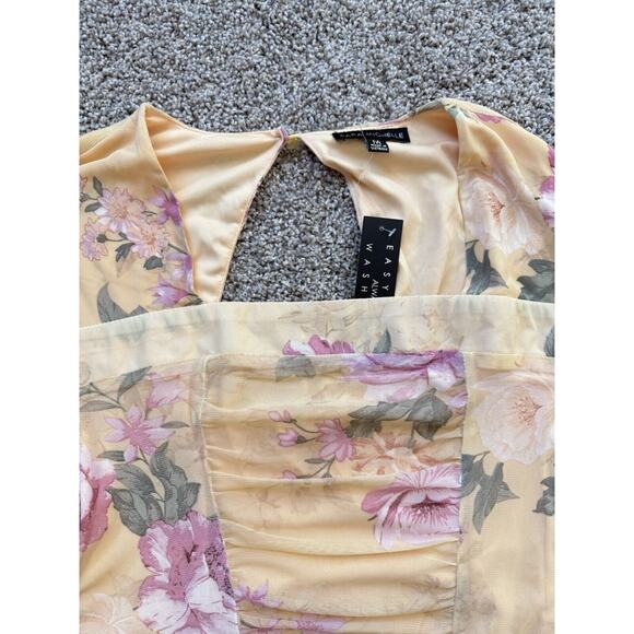 NWT Yellow Floral Beautiful Top Sara Michelle M - Picture 3 of 7